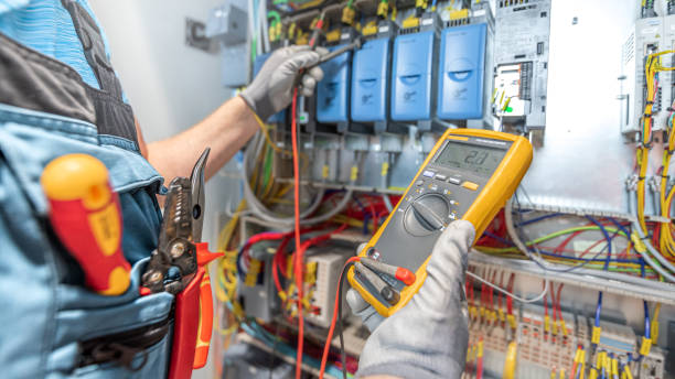 Best Local Electrician Companies  in Watertown, FL